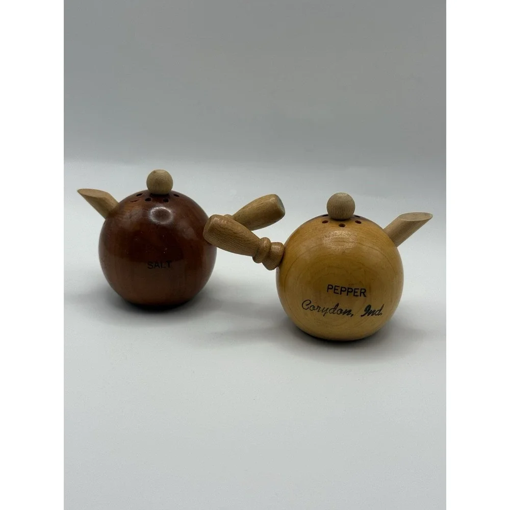 Wooden Salt Pepper Shaker Set‎ Honey Pot Handles Corydon Indiana